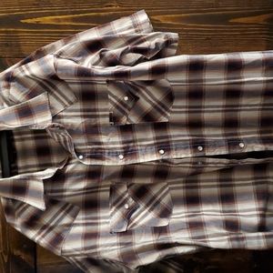 Brown short sleeve pearl snap shirt size large